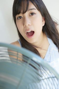 叶子楣女机器人